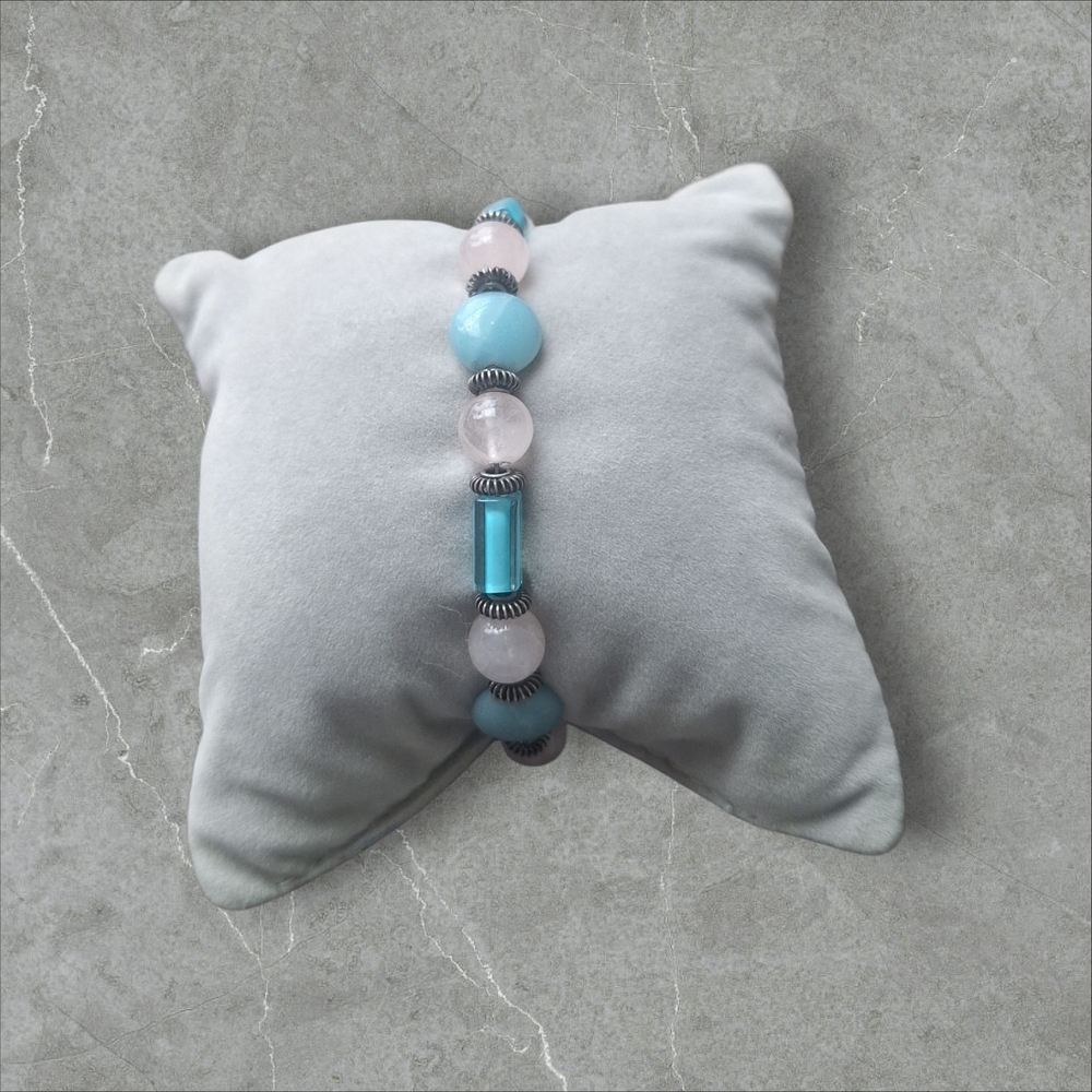 Elegant Blue and Pink Beaded Bracelet